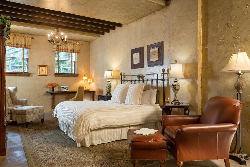 The Inn At Leola Village, A Historic Hotel Of America Exterior photo
